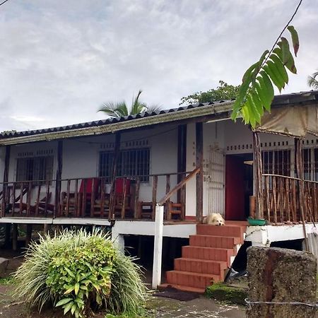 Los Cocos Hostal Bazan Екстер'єр фото