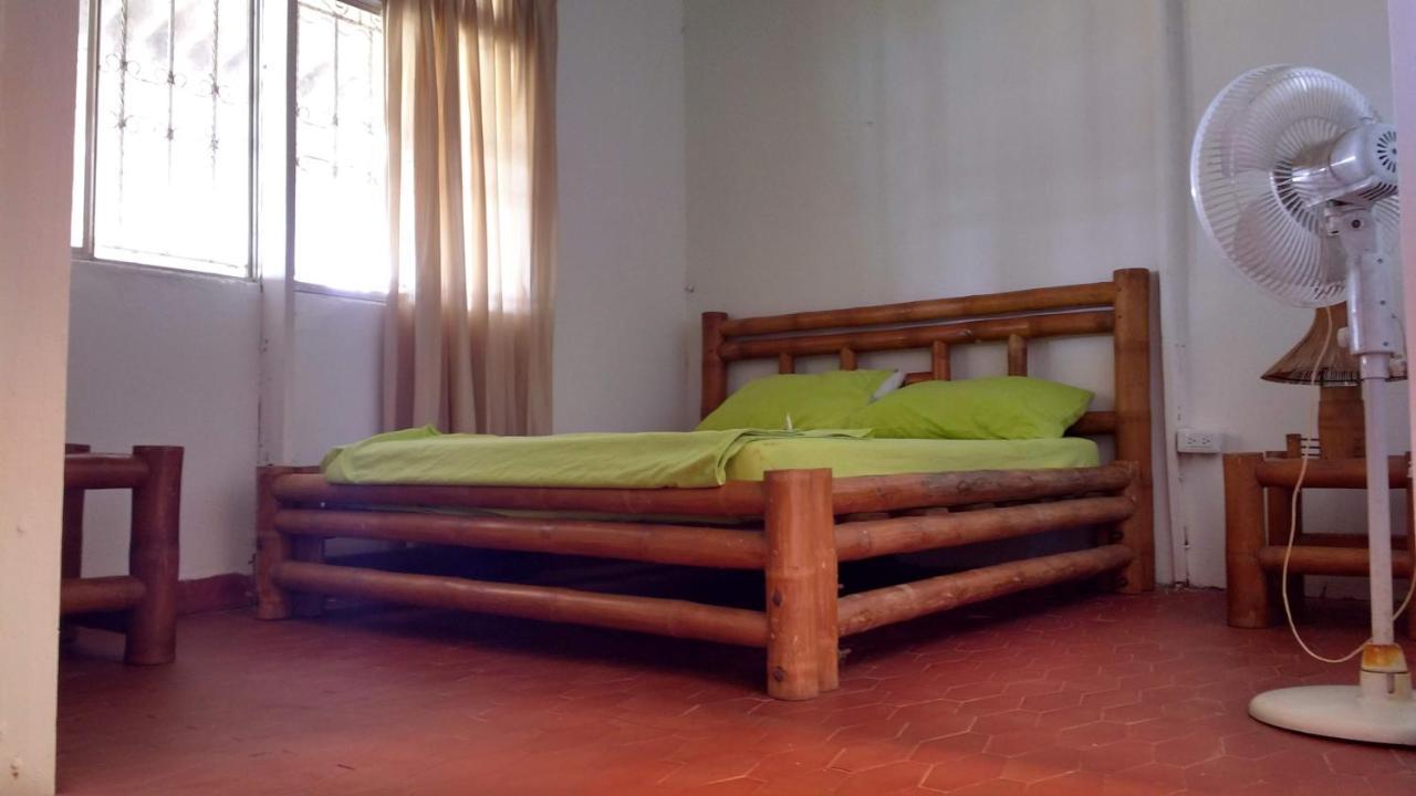 Los Cocos Hostal Bazan Екстер'єр фото