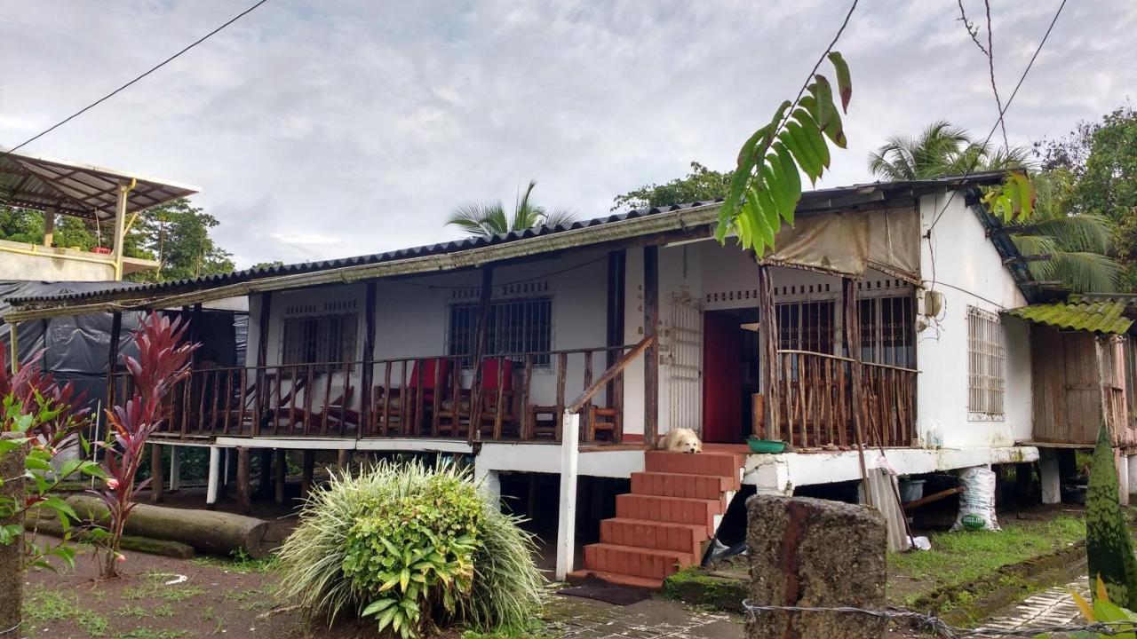 Los Cocos Hostal Bazan Екстер'єр фото