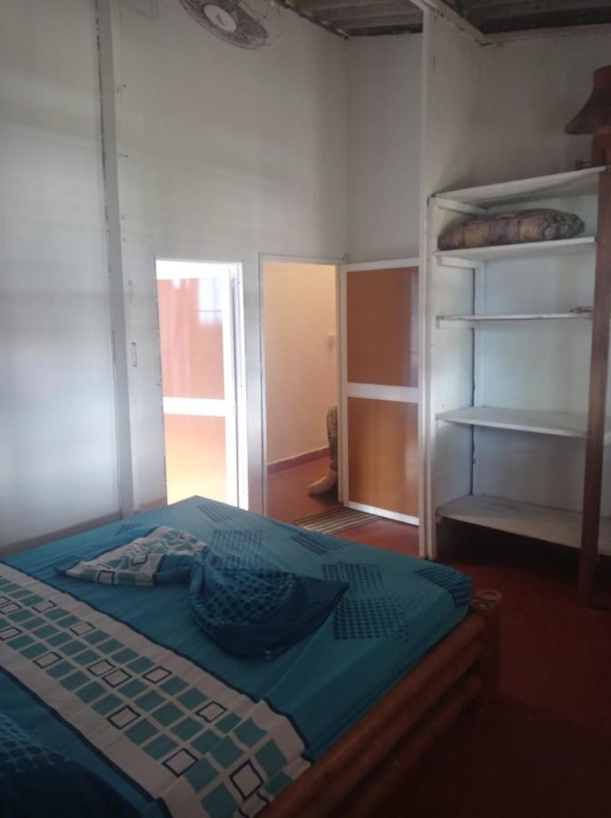 Los Cocos Hostal Bazan Екстер'єр фото