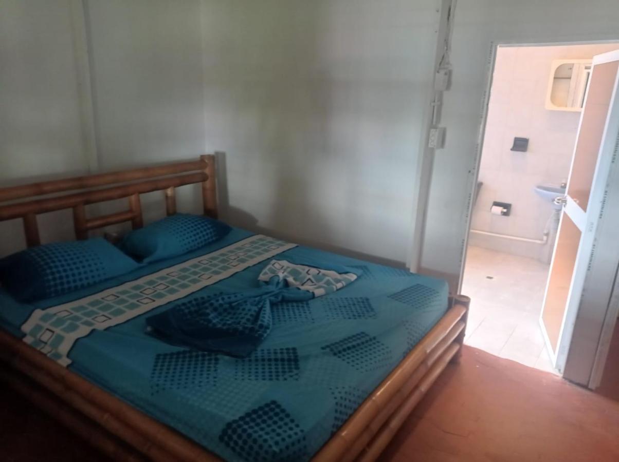 Los Cocos Hostal Bazan Екстер'єр фото