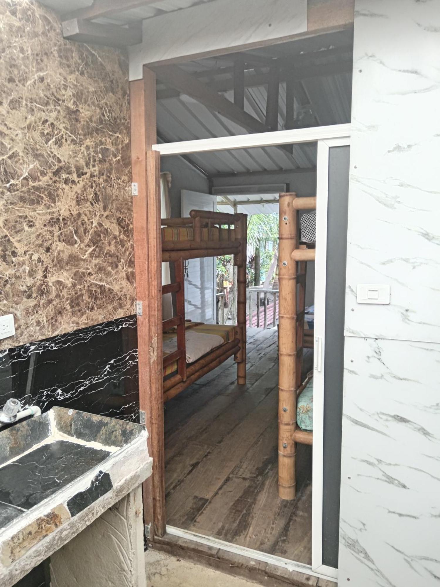 Los Cocos Hostal Bazan Екстер'єр фото