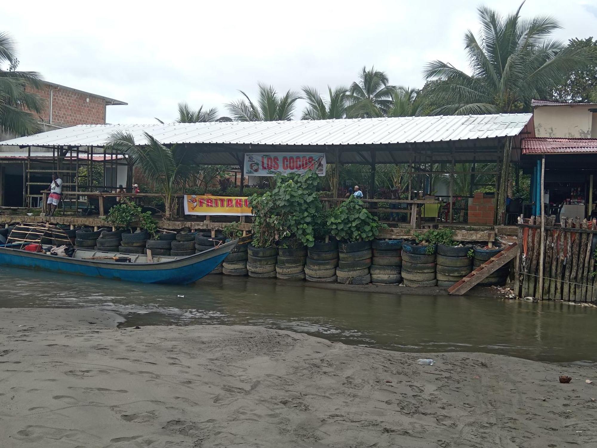 Los Cocos Hostal Bazan Екстер'єр фото